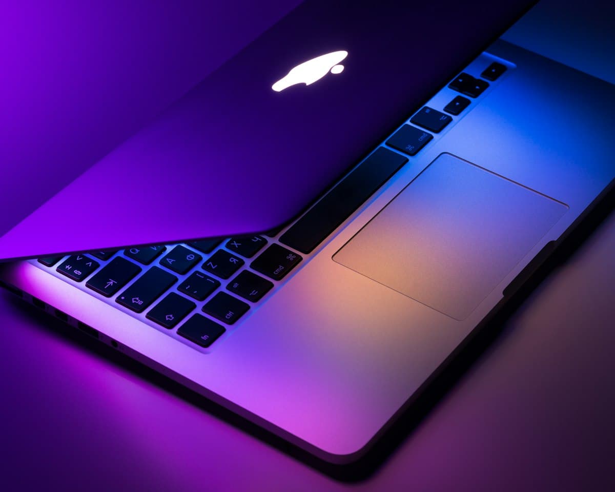 Apple MacBook Pro & Air